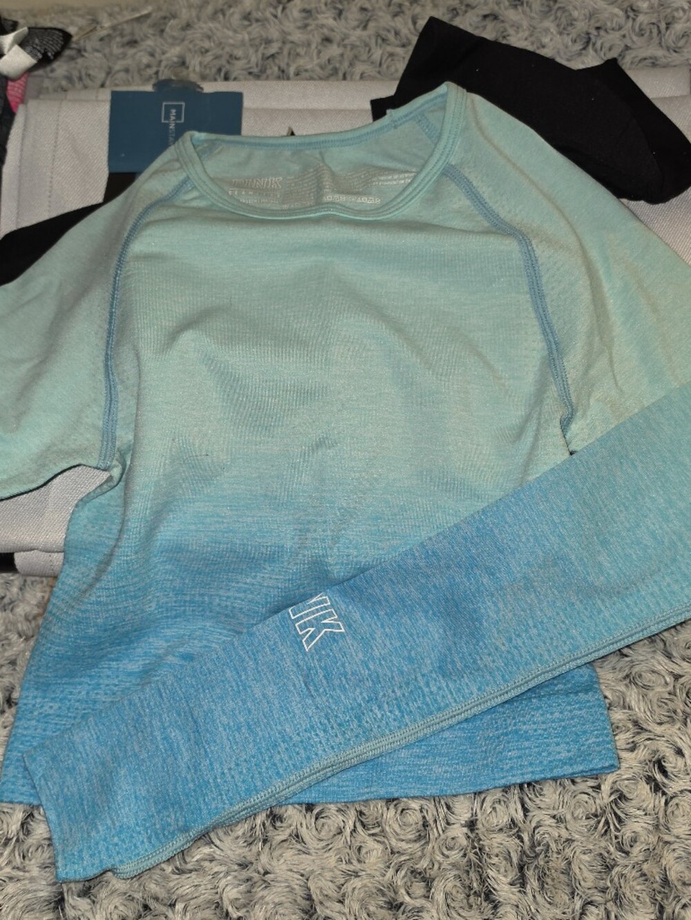 PINK Victoria's Secret Light Aqua Seamless Crop Top